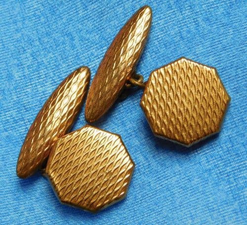 Hexagonal goldtone vintage cufflinks with chain fittings td