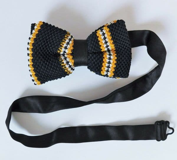 Knitted bow tie navy blue striped Pre-tied chunky Collar size 11-20 NEW IN BOX