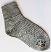 Short grey Viyella socks UNUSED vintage 1950s 6" Shoe size 6-7 childrens wear