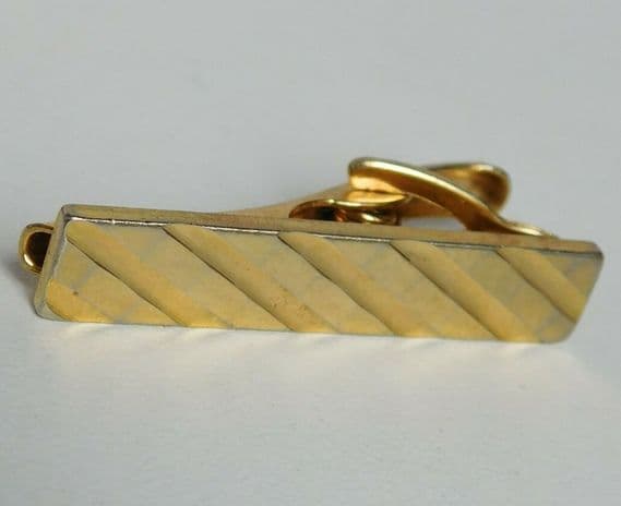 Short tie clip clasp classic mens goldtone jewellery 1.5 inch long