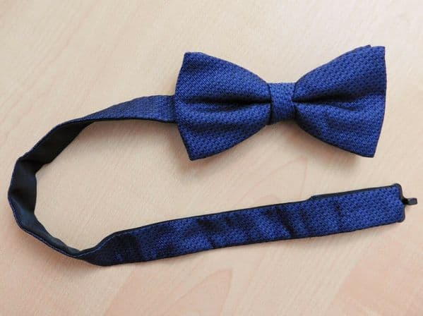 Sparkly M&S silk bow tie blue and black ready tied fits sizes 13.5 to 18.5