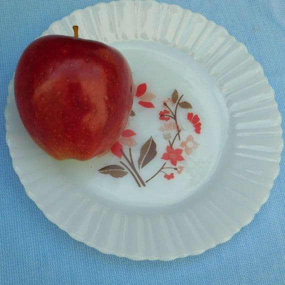 Tea plate Termocrisa Mexico vintage 1970s milk glass 7 inch side plate fluted