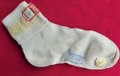 Vintage 1950s children's socks Pearlustra UNUSED size 7" YELLOW pattern girls