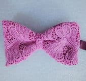 Vintage bow tie pink lace Large Collar size 13 13.5 14 14.5 15 15.5 16 16.5 17