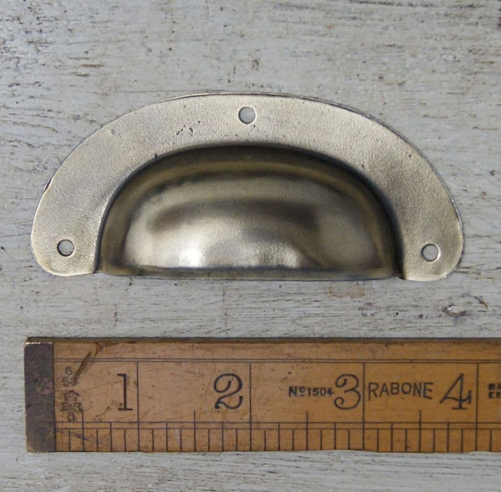 ANTIQUE BRASS CUP HANDLE PRESSED SHEET  96MM /4''